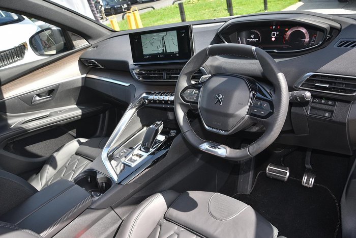 2023 Peugeot 5008 GT Sport