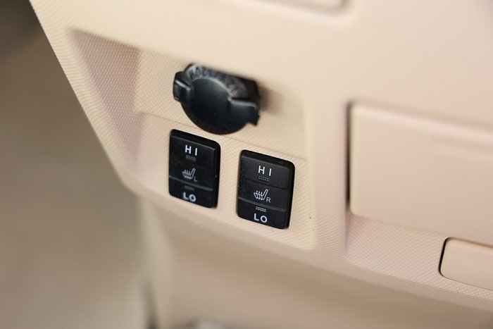 2014 Toyota Tarago Ultima