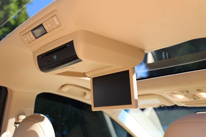 2014 Toyota Tarago Ultima