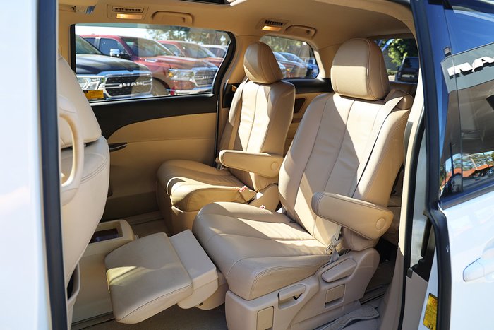 2014 Toyota Tarago Ultima