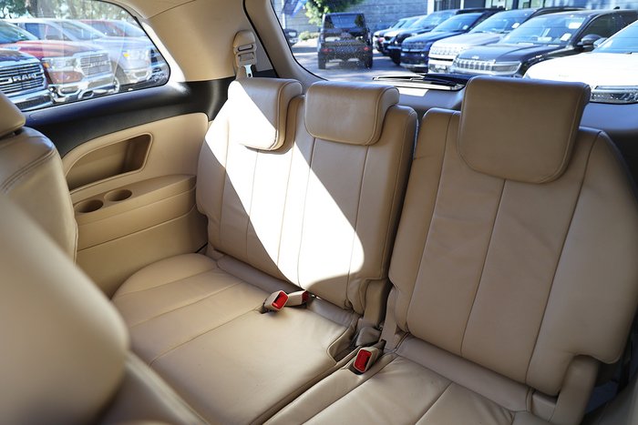 2014 Toyota Tarago Ultima