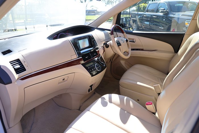 2014 Toyota Tarago Ultima