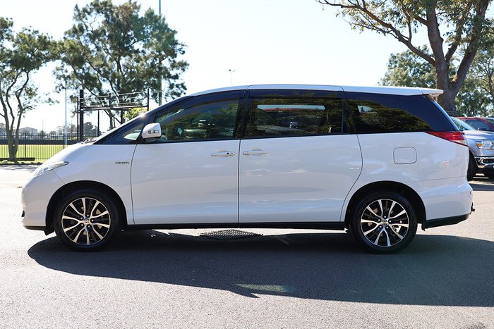 2014 Toyota Tarago Ultima