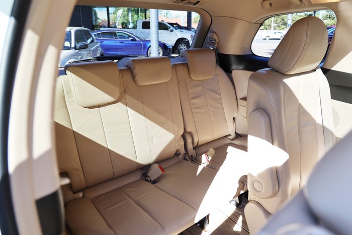 2014 Toyota Tarago Ultima