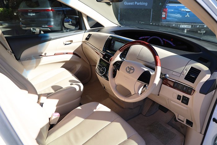 2014 Toyota Tarago Ultima