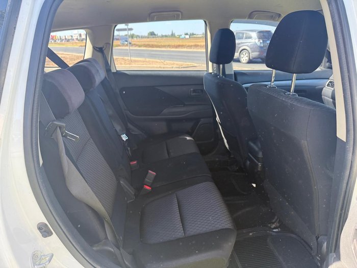 2012 Mitsubishi Outlander ES