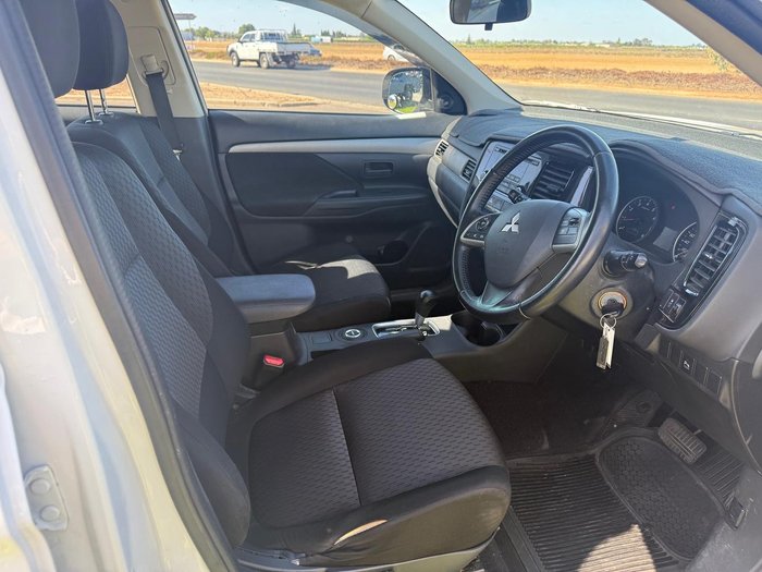 2012 Mitsubishi Outlander ES