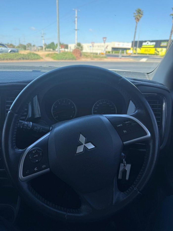 2012 Mitsubishi Outlander ES