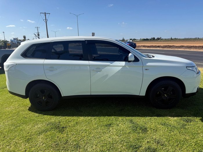 2012 Mitsubishi Outlander ES