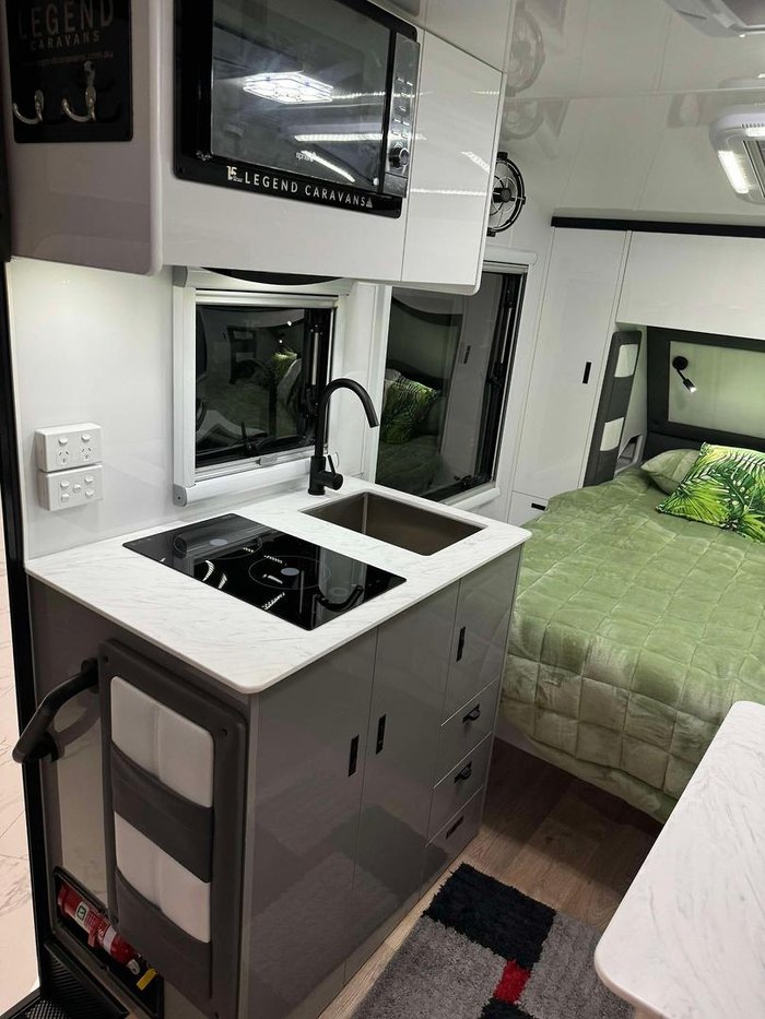 2024 Legend Trackline 15' Off-Road - $104 990 Special Offer $99 990