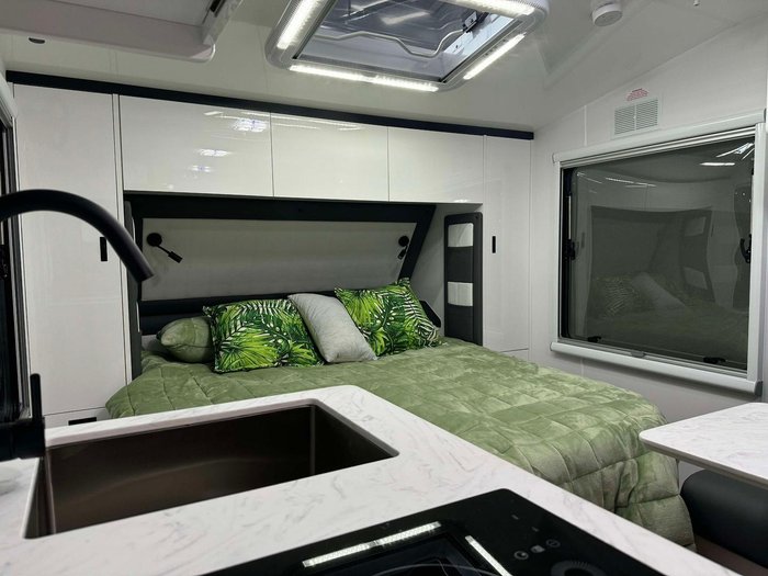 2024 Legend Trackline 15' Off-Road - $104 990 Special Offer $99 990