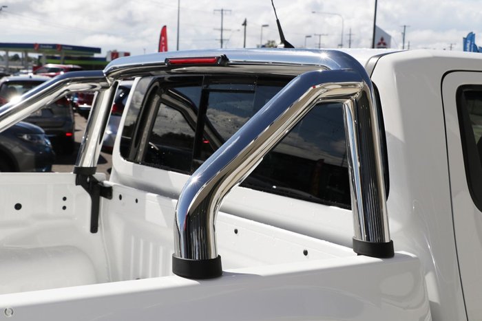 2024 Nissan Navara ST