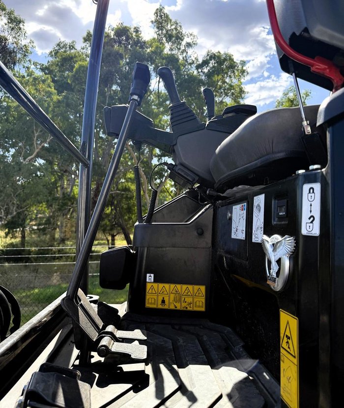 CASE CE Cx17d Mini Excavator, Trailer And Buckets