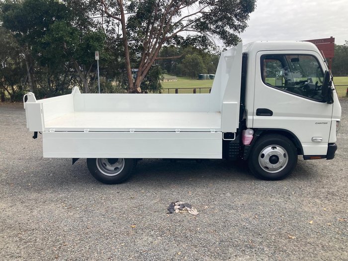 2025 Fuso Canter 615 Tipper WHITE