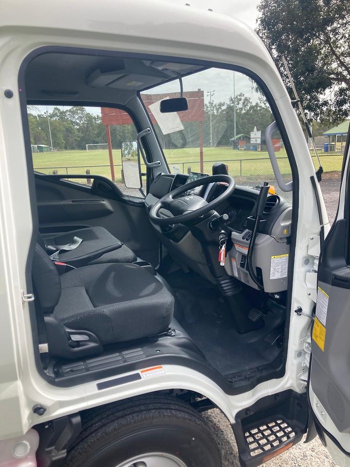 2025 Fuso Canter 615 Tipper WHITE