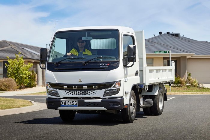 2025 Fuso Canter 615 Tipper WHITE