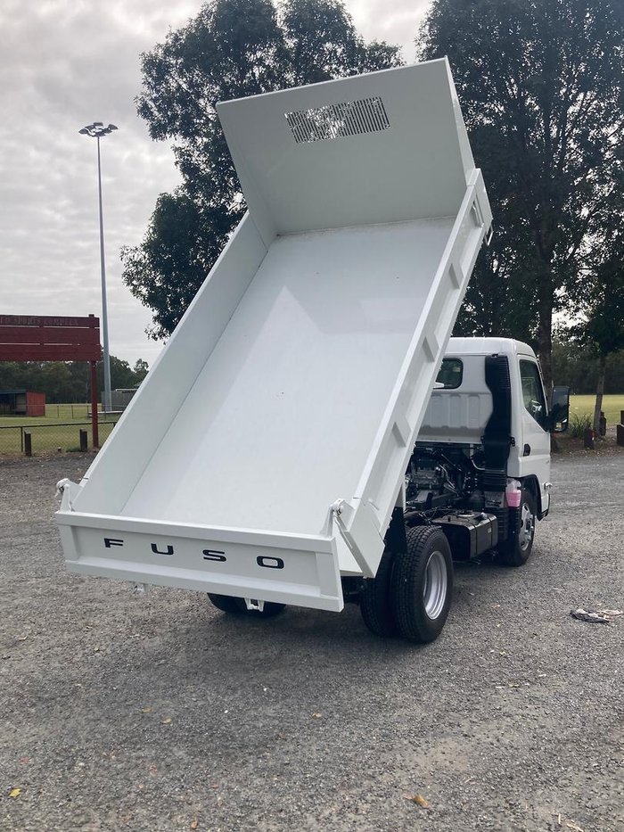 2025 Fuso Canter 615 Tipper WHITE