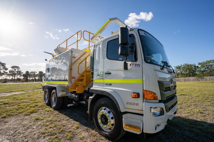 2024 Hino Fm 2628 ORH HINO FM 2628 WATER TRUCKS AVAILABLE NOW! White