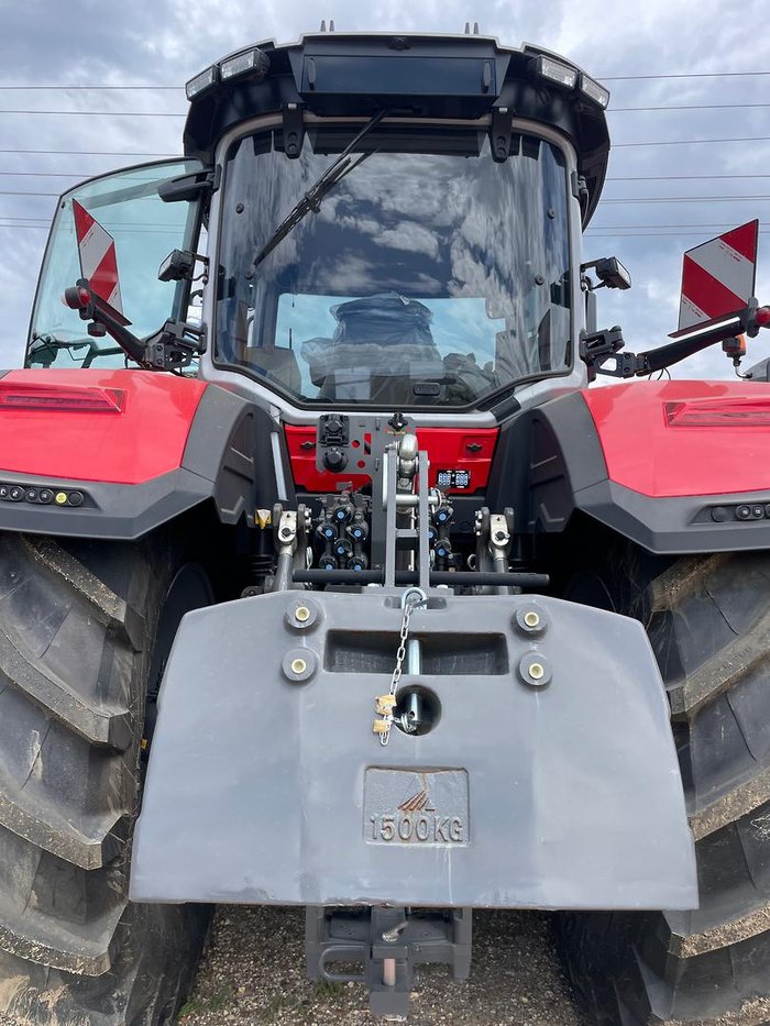 Massey Ferguson 8.S 205