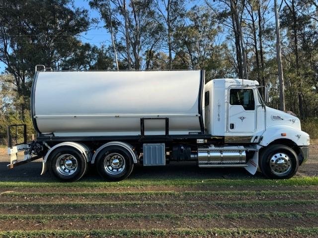 2014 Kenworth T359, Cummins Isl, Auto, 13000L