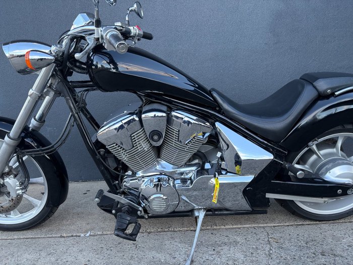 2010 Honda VT1300CX BLACK