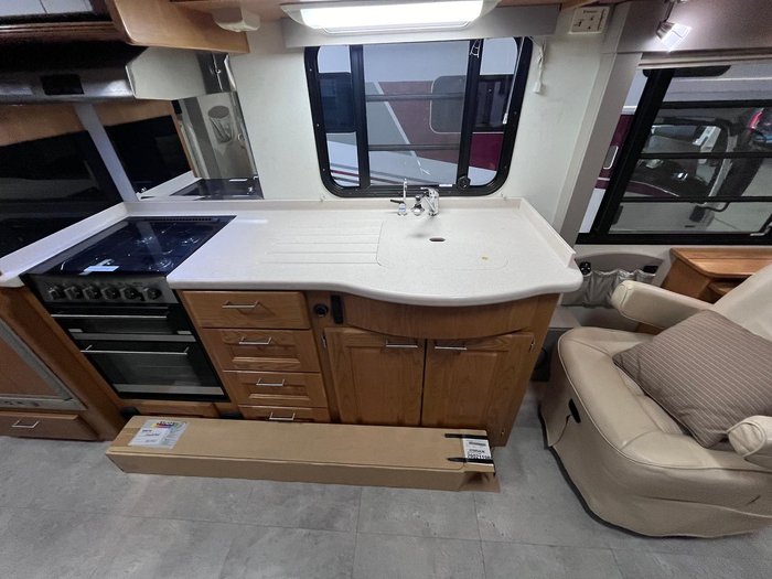 2007 Winnebago Classic 4094Sl