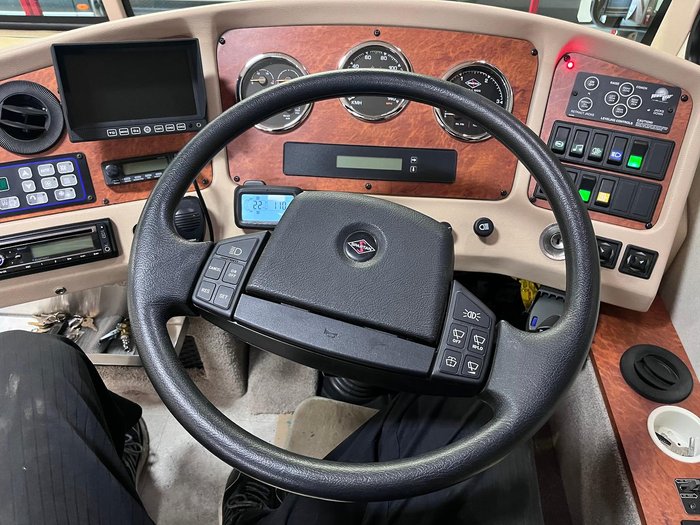 2007 Winnebago Classic 4094Sl