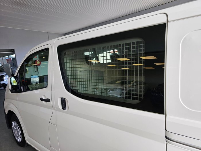 2019 TOYOTA HIACE LWB