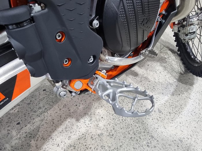 2025 KTM 500 EXC-F Six Days EXC-F Orange