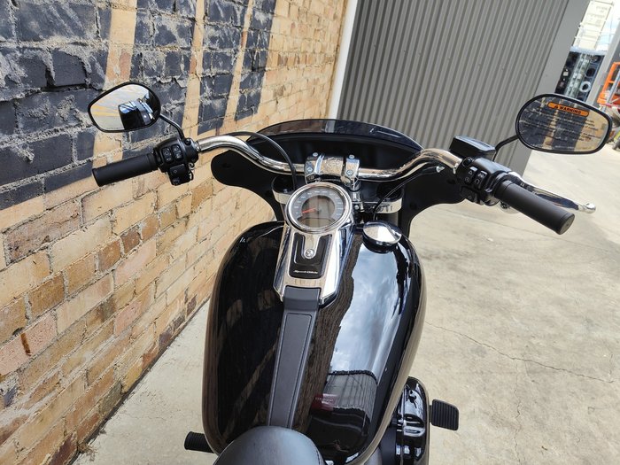 2024 HARLEY-DAVIDSON SPORT GLIDE 107 (FLSB) ROAD BLACK