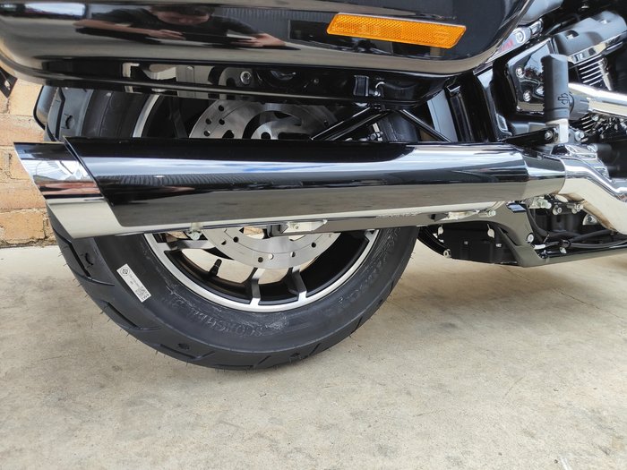 2024 HARLEY-DAVIDSON SPORT GLIDE 107 (FLSB) ROAD BLACK