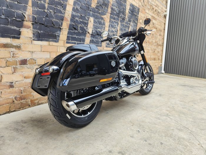 2024 HARLEY-DAVIDSON SPORT GLIDE 107 (FLSB) ROAD BLACK