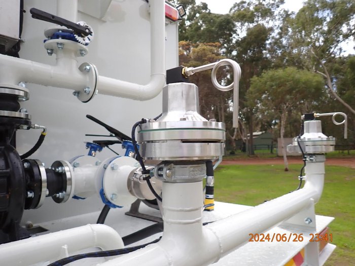 2025 Isuzu Fvz 260-300 F SERIES White