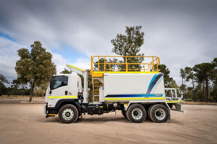 2025 Isuzu Fvz 260-300 F SERIES White