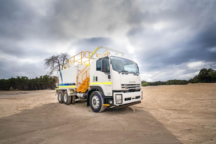 2025 Isuzu Fvz 260-300 F SERIES White