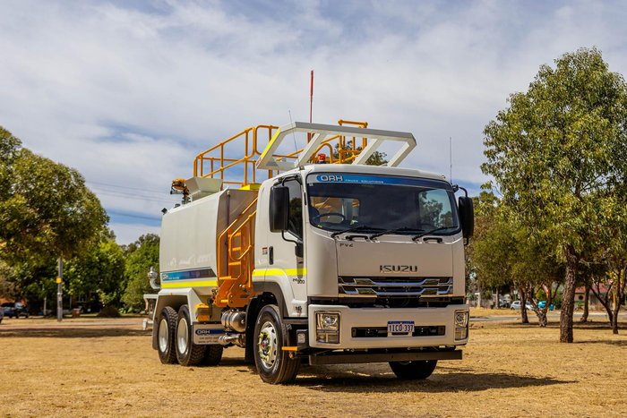 2025 Isuzu Fvz 260-300 F SERIES White