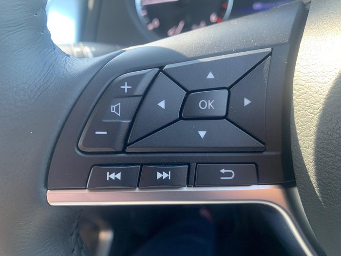 2024 Nissan Navara Black Edition