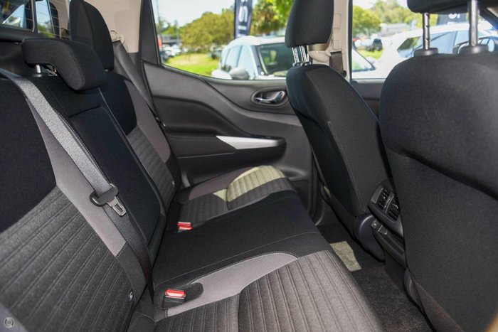 2024 Nissan Navara Black Edition