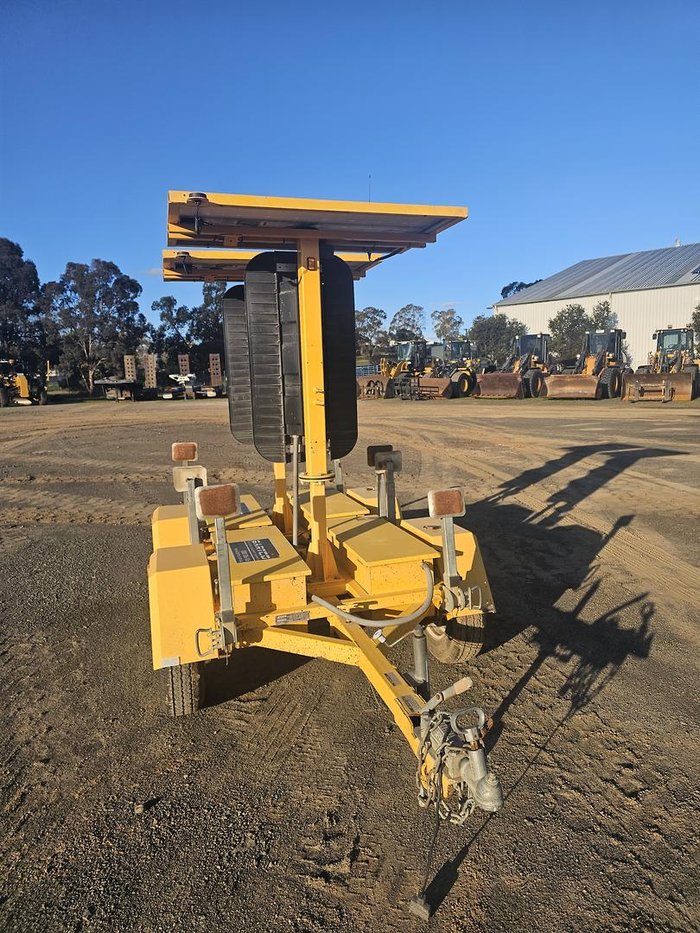 2015 Bartco Portable Traffic Lights Yellow