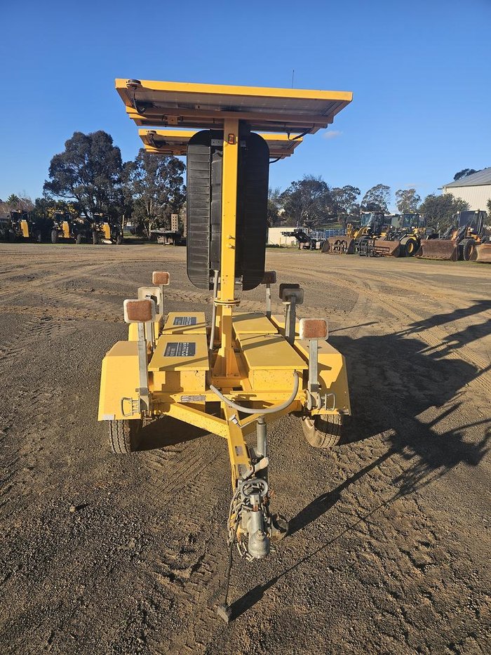 2015 Bartco Portable Traffic Lights Yellow