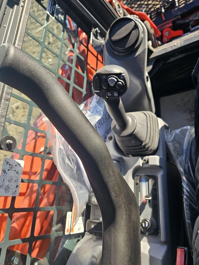 2025 Kubota Svl97-2Chf-Au Orange