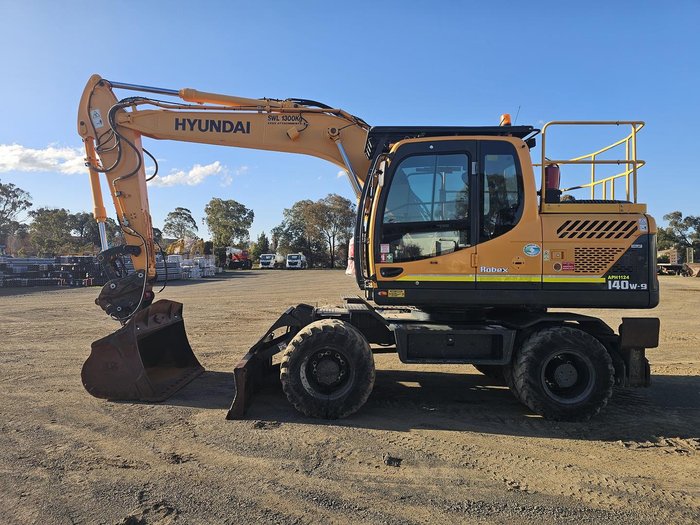 2017 Haulotte Compact 10Dx Yellow