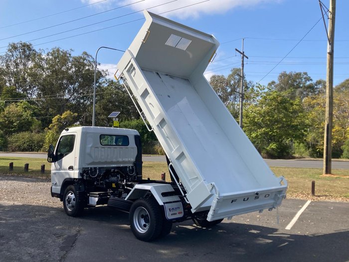 2025 Fuso Canter 815 Tipper White