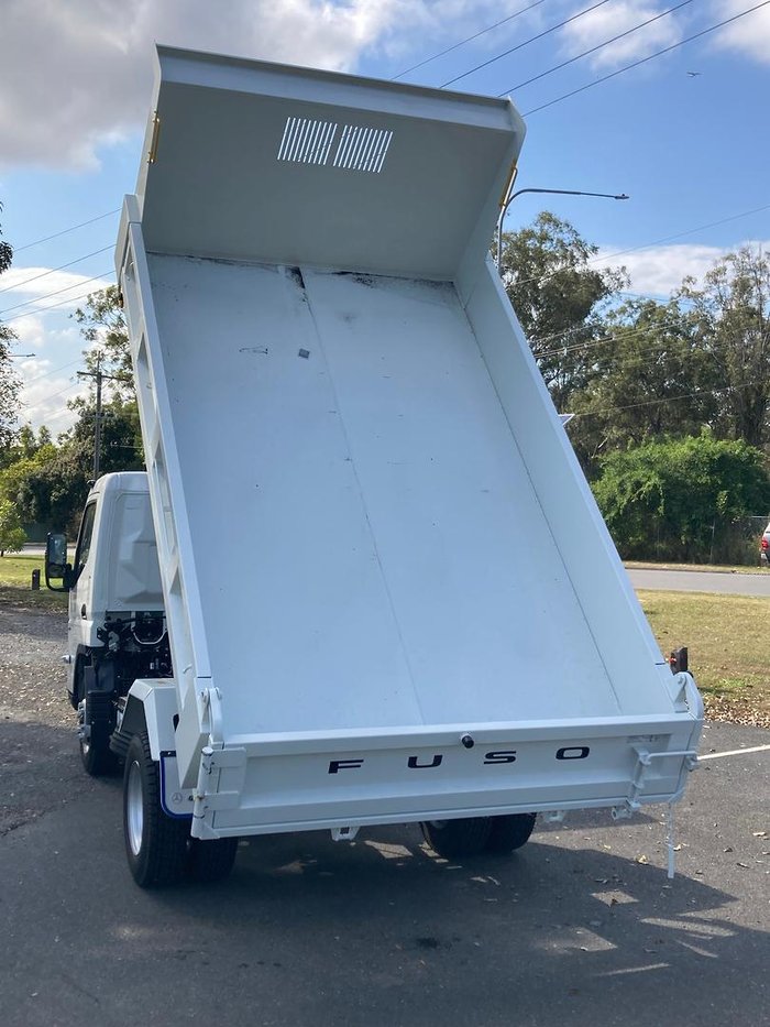 2025 Fuso Canter 815 Tipper White