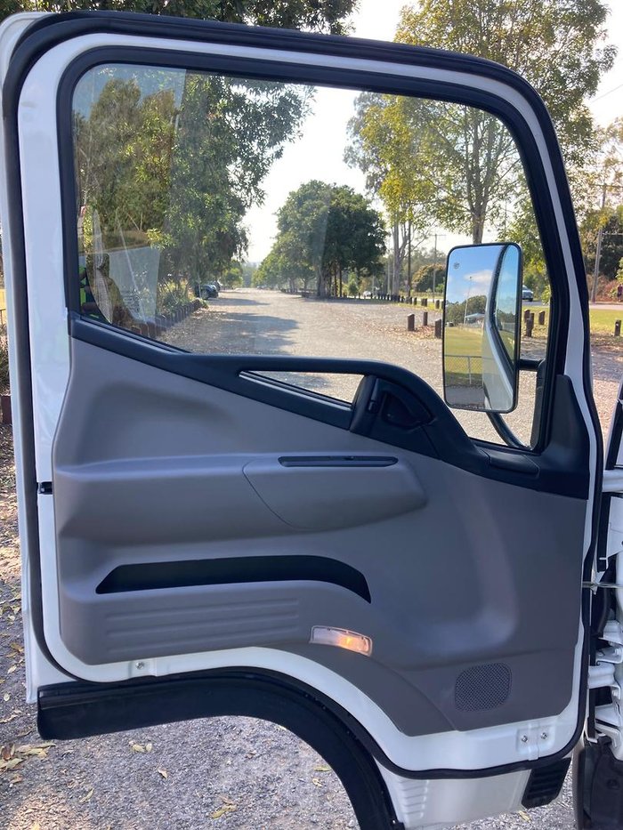 2025 Fuso Canter 815 Tipper White