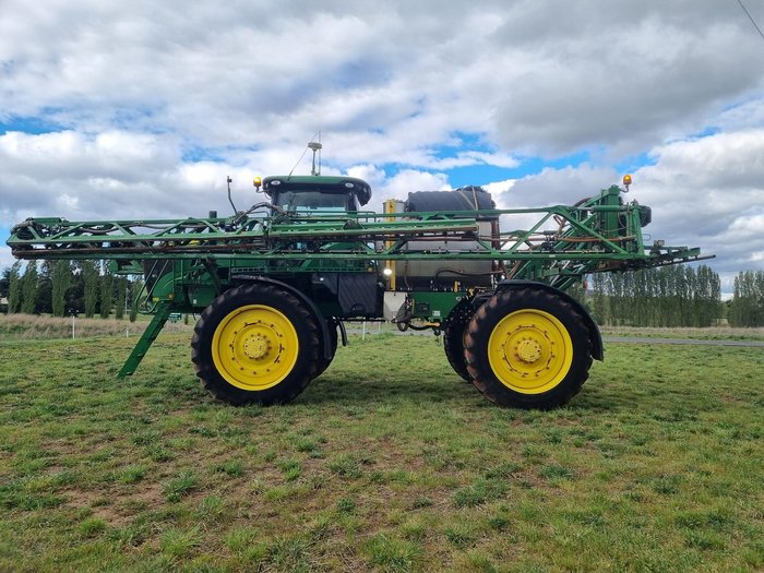 2014 John Deere R4045 Green