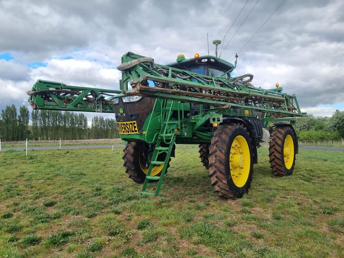 2014 John Deere R4045 Green