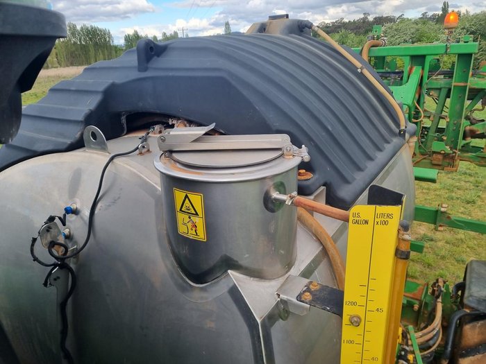 2014 John Deere R4045 Green