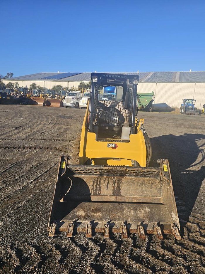 2022 Caterpillar 216B3 Yellow