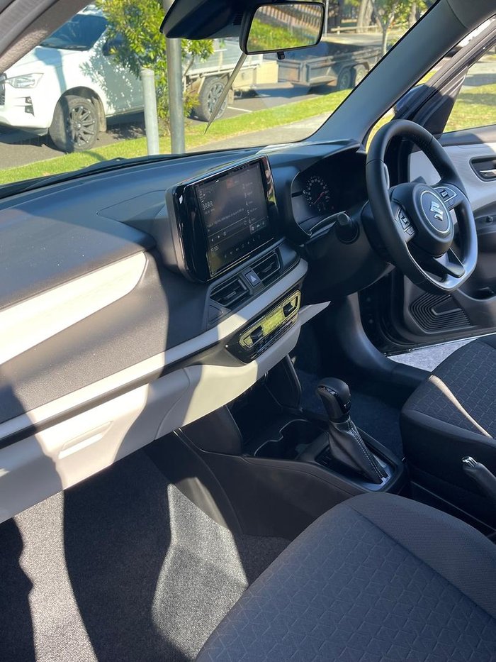 2024 Suzuki Swift Hybrid Plus UZ Super Black